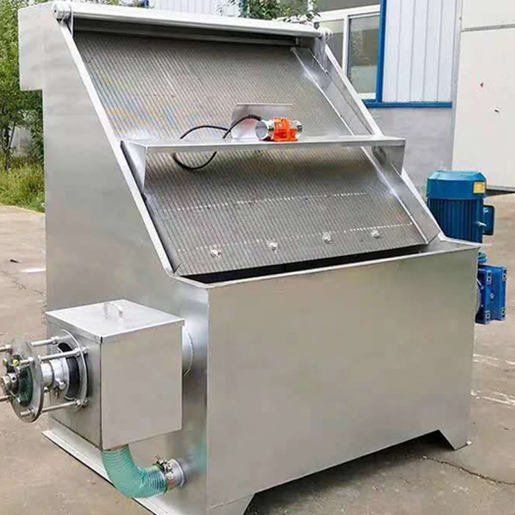 <strong>斜筛式干湿分离机</strong>